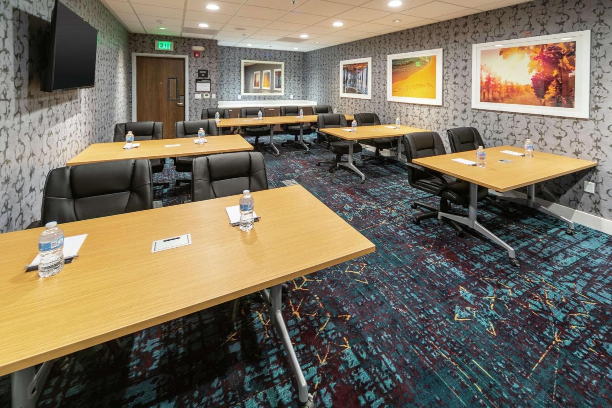 Hampton Inn & Suites Santa Maria Экстерьер фото
